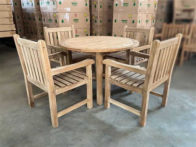 110cm/43" Andover Teak Round Table SET w/ 4 Rahan Arm Chairs